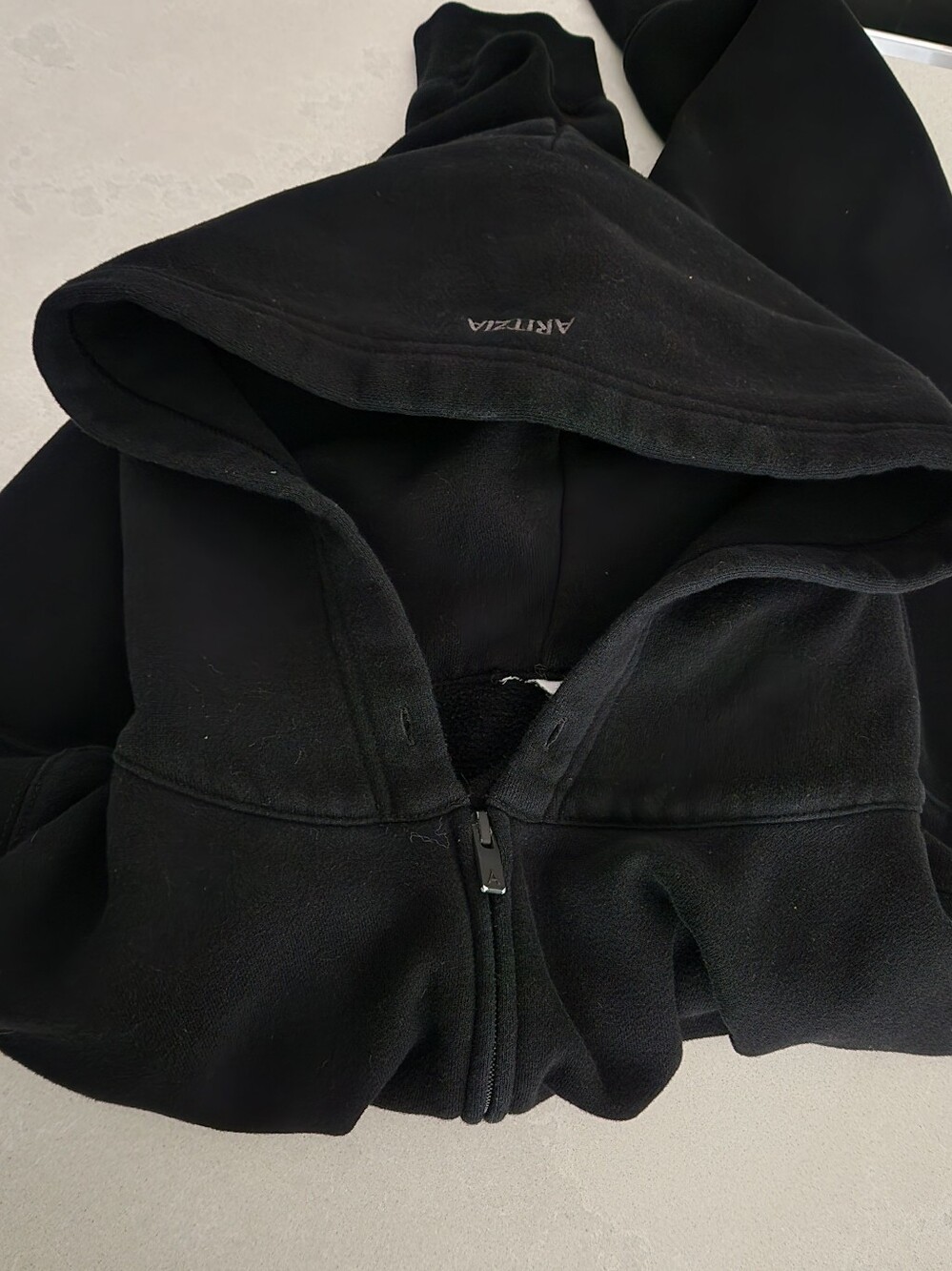 Artizia Cozy SweatFleece Boyfriend Boxy Zip Hoodie in Black